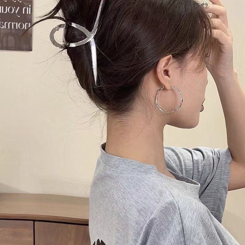 誇張された気質の二重層イヤリング、女性用の大きなイヤリング、レトロなニッチデザイン、新しいスタイルのイヤリング、コールドスタイルと絶妙なイヤリング|undefined