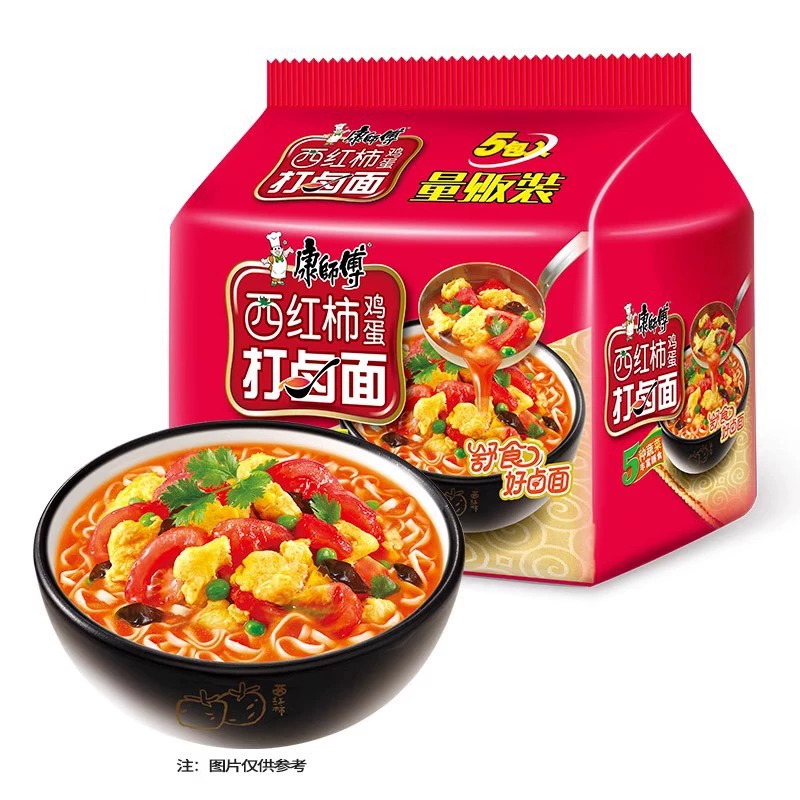 Мастерская лапша быстрого приготовления с помидорами и яйцами