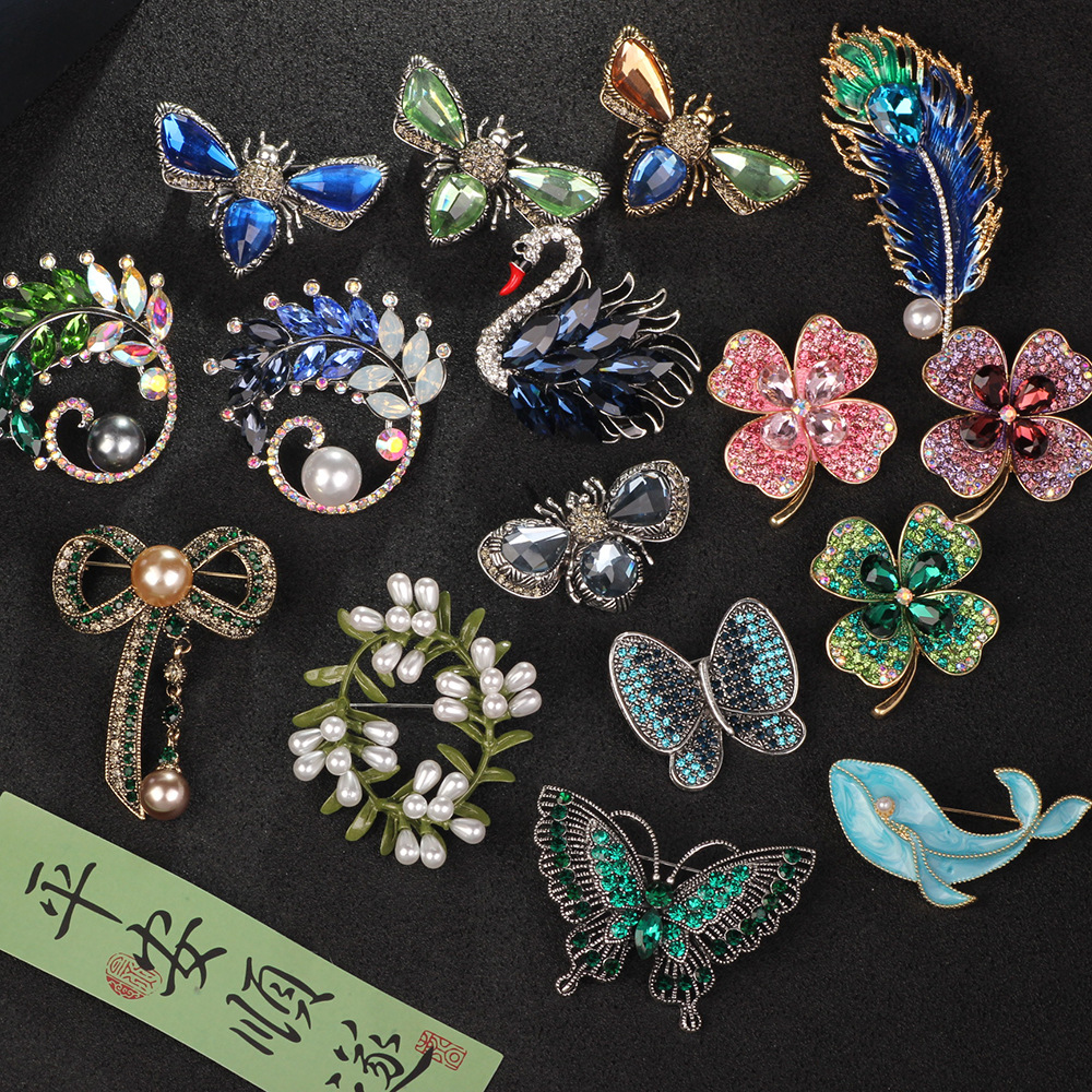 Accessories Blue Sense Suit High-grade Bauhinia Pearl Anti-light Corsage Brooch Cross-border Women's Elegant Pin Personality