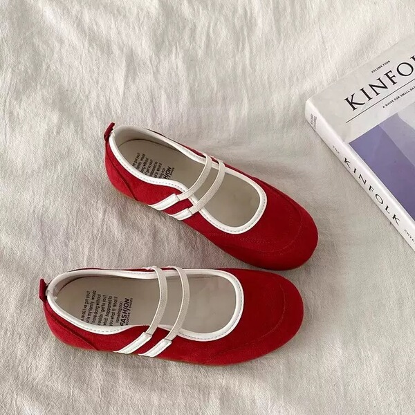 Cute retro two-tone universal casual Mary Jane shoes with a strap…