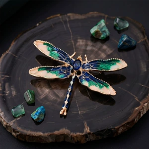 Luxury Enamel Dragonfly Brooch for Women, Alloy Inlaid with Diamonds, Insect Pin, Fashionable Clothing Accessory, Exquisite Fixed Brooch