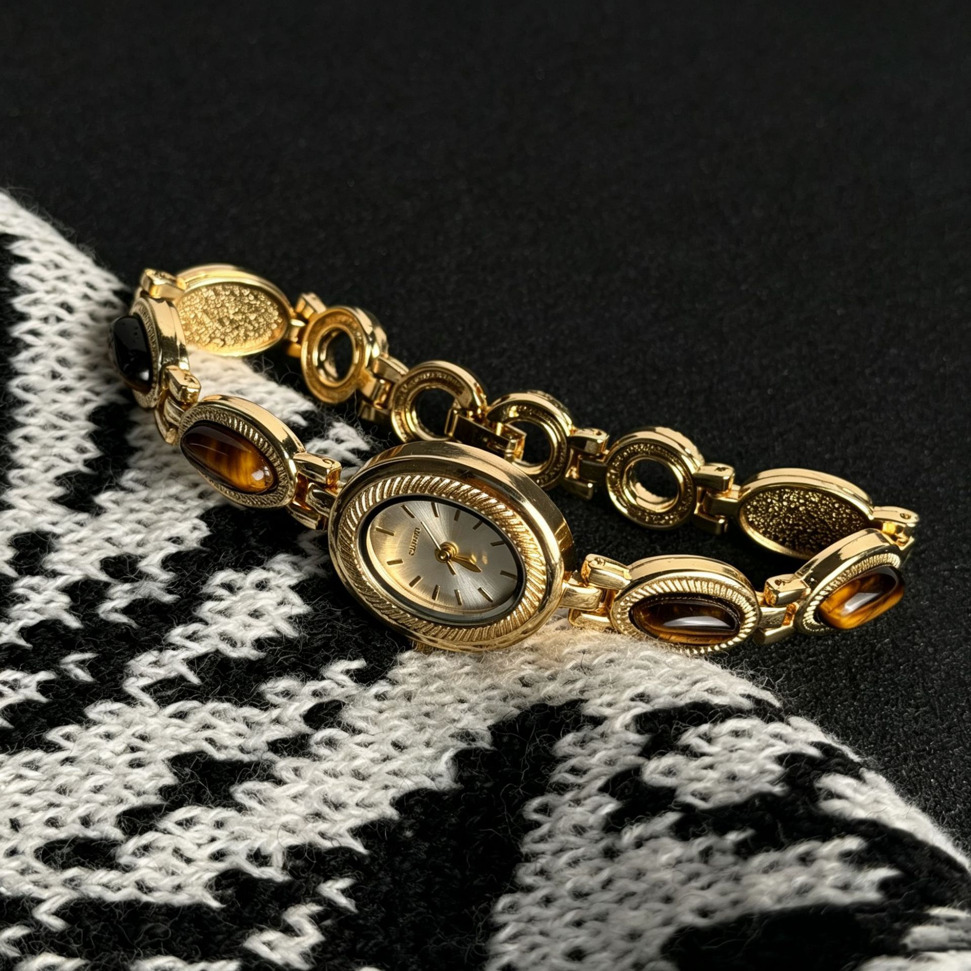 In Stock Wholesale Tiger Eye Stone Bracelet Watch Decoration Women's Quartz Watch Vintage Watch Niche Retro Watch