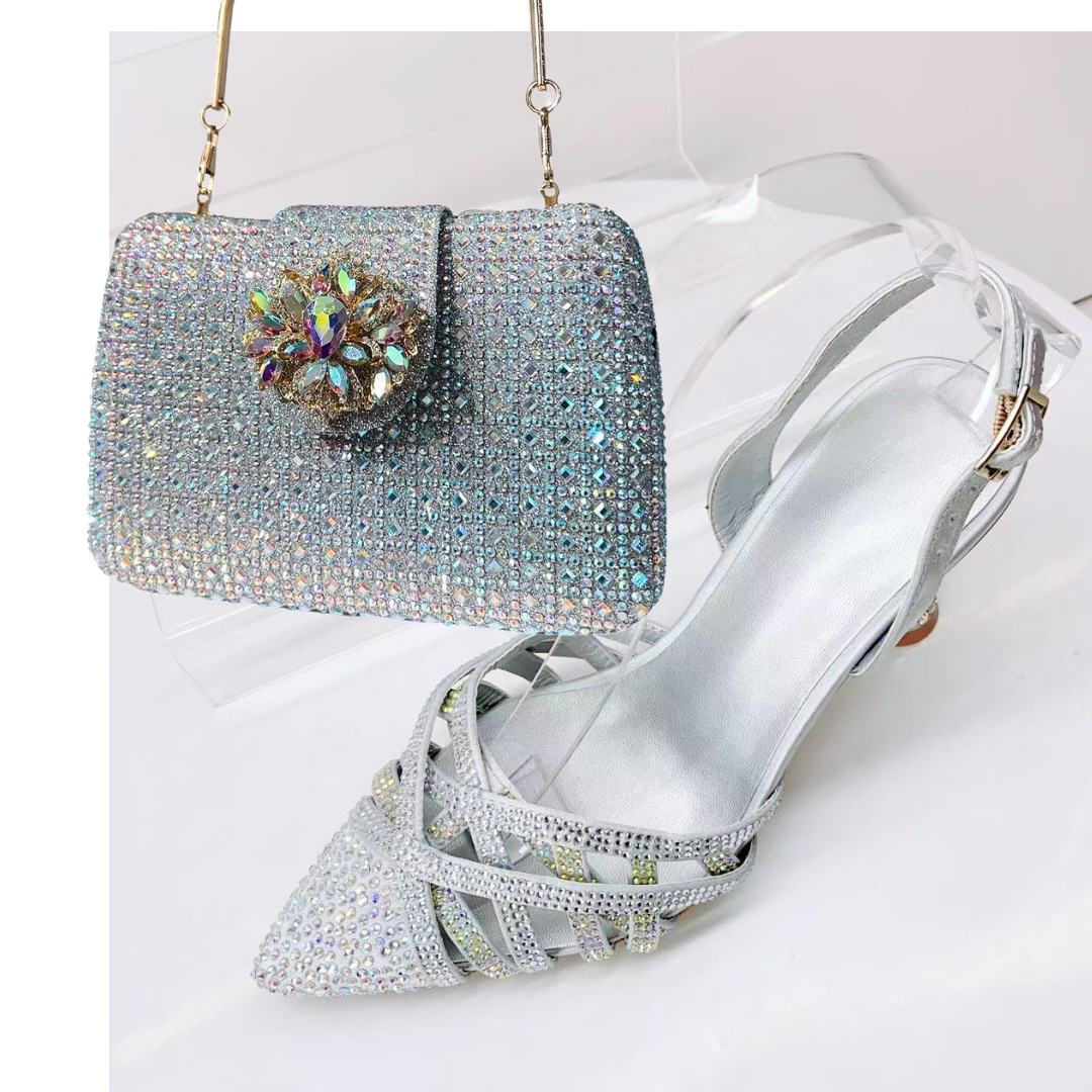 Selección estricta de zapatos de diseño italiano, nuevas sandalias de tacón alto, banquete de boda, zapatos de mujer de diamante de punta