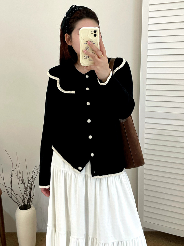 Plus-size women's dress with a youthful doll-neck top and a feminine chanel-style sweater for the autumn of 2025, a chubby girl's knitted sweater 23268