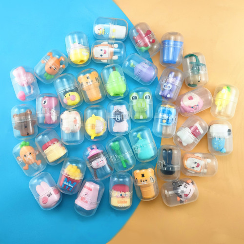 New 2 yuan gashapon machine toy egg 32mm-55mm cartoon toy ball game machine small gift 1 yuan gashapon ball