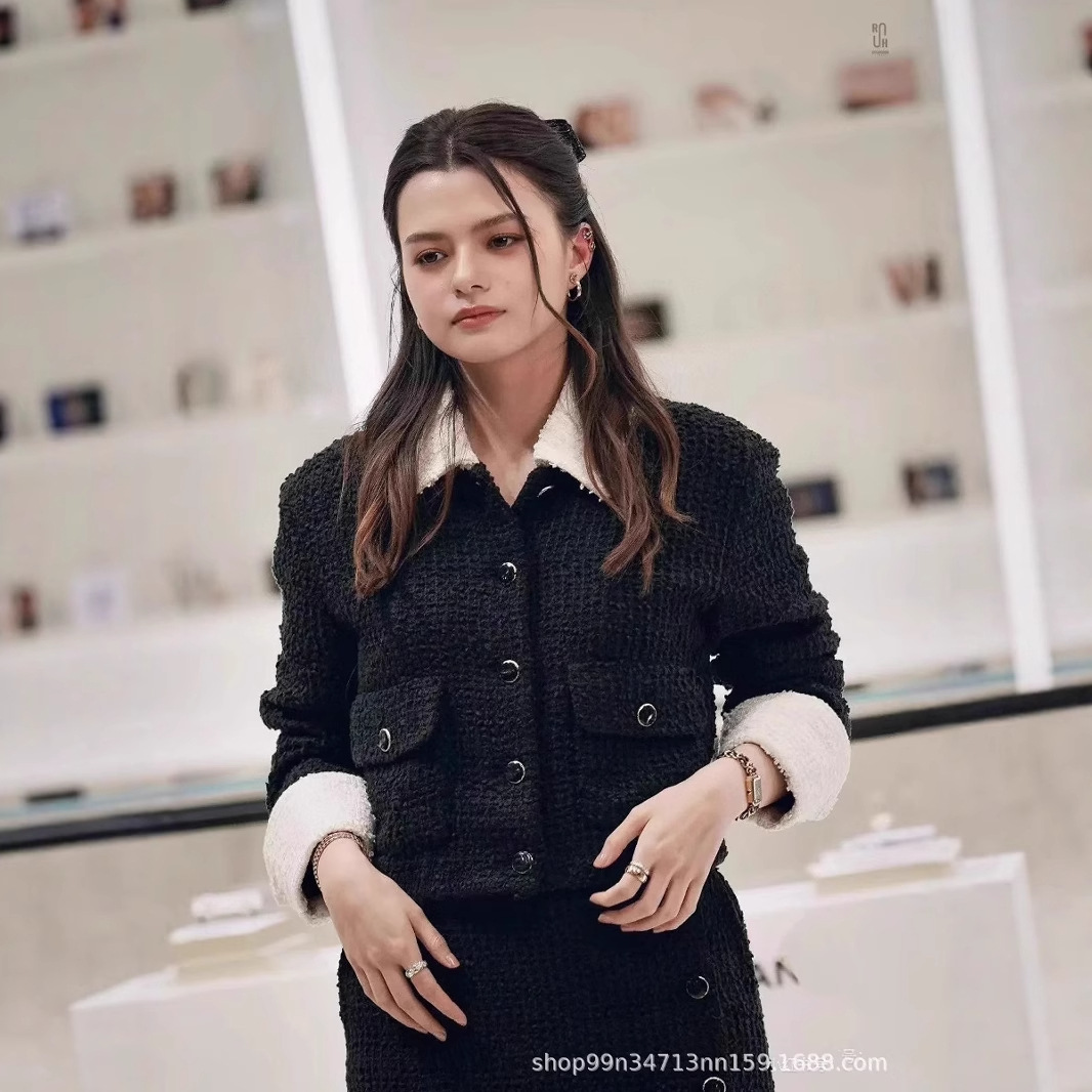 25 Spring and Summer New Style Simple Black and White Tweed with White Lapel Short Jacket, Free of Charge if Not Matched