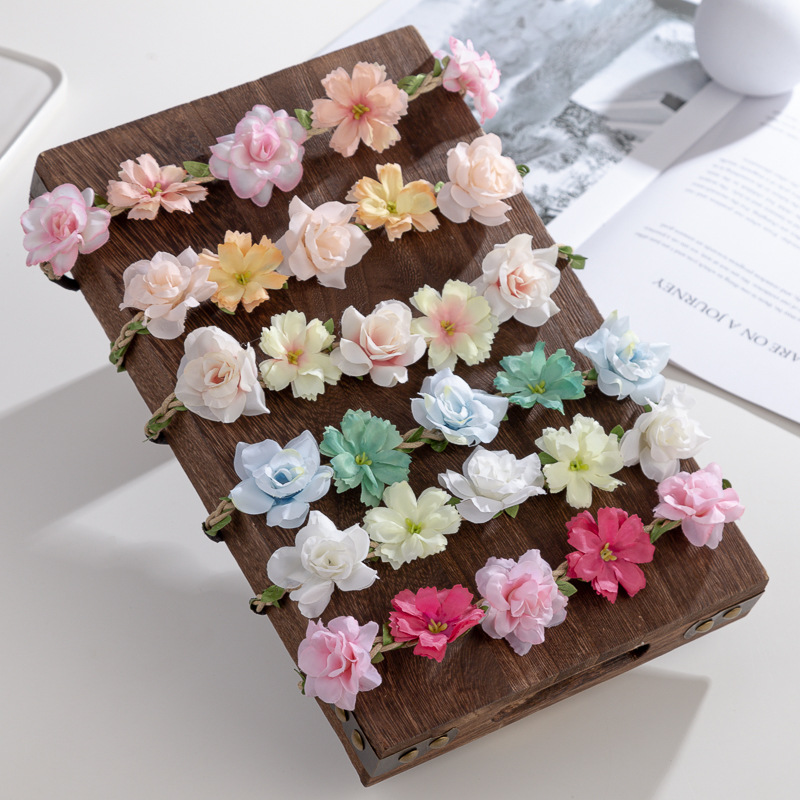 Sweet Women's Flower Cloth Hair Band Wreath display picture 2
