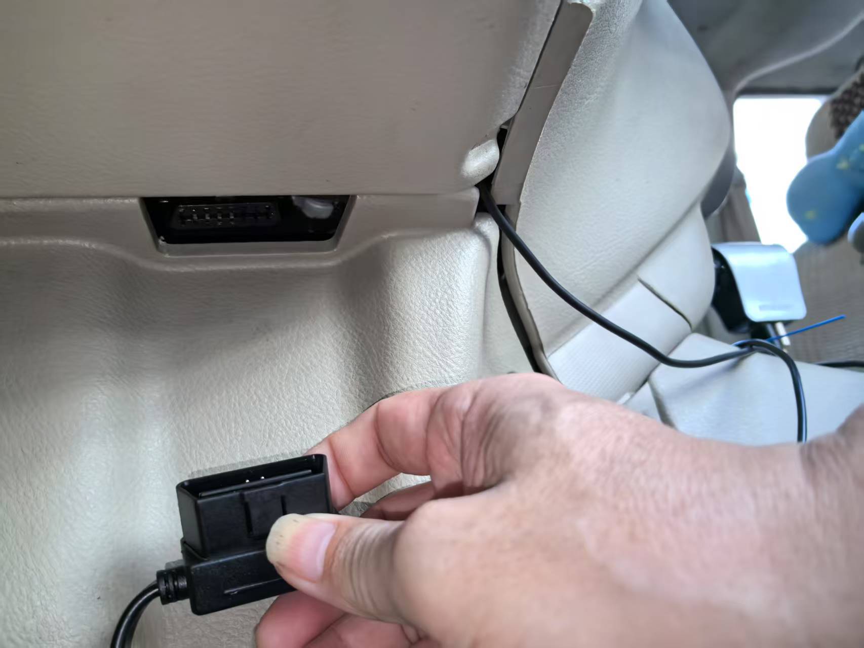 Car Key Modification for Mobile Phone Control, Bluetooth Sensor for Automatic Lock/Unlock, Original Car Functions Remain Unchanged