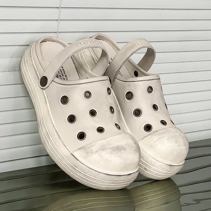 Mickey Mouse Large-Toe Genuine Leather Clogs for Men and Women, Retro Hollow Breathable Dirty-Style Shoes, Casual Shoes, Thick-Soled Closed-Toe Slippers