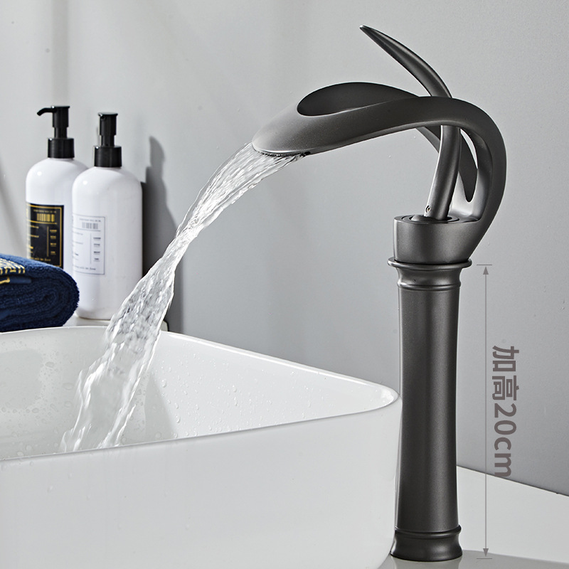 Creativo de un solo agujero cascada lavabo grifo caliente y frío baño gabinete lavabo grifo cobre hogar