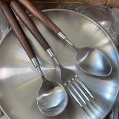 ステンレス鋼模造木製ハンドルナイフ、フォーク、スプーン 4 ピース食器セットホームホテルレストランステーキナイフとフォークデザートパスタフォークとスプーン