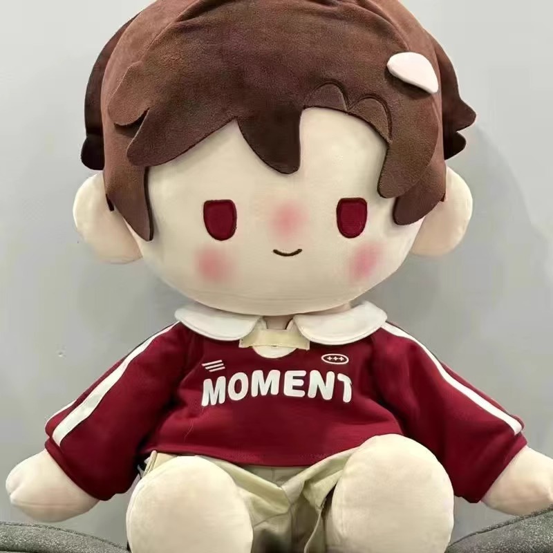 Спортивная бордовая толстовка