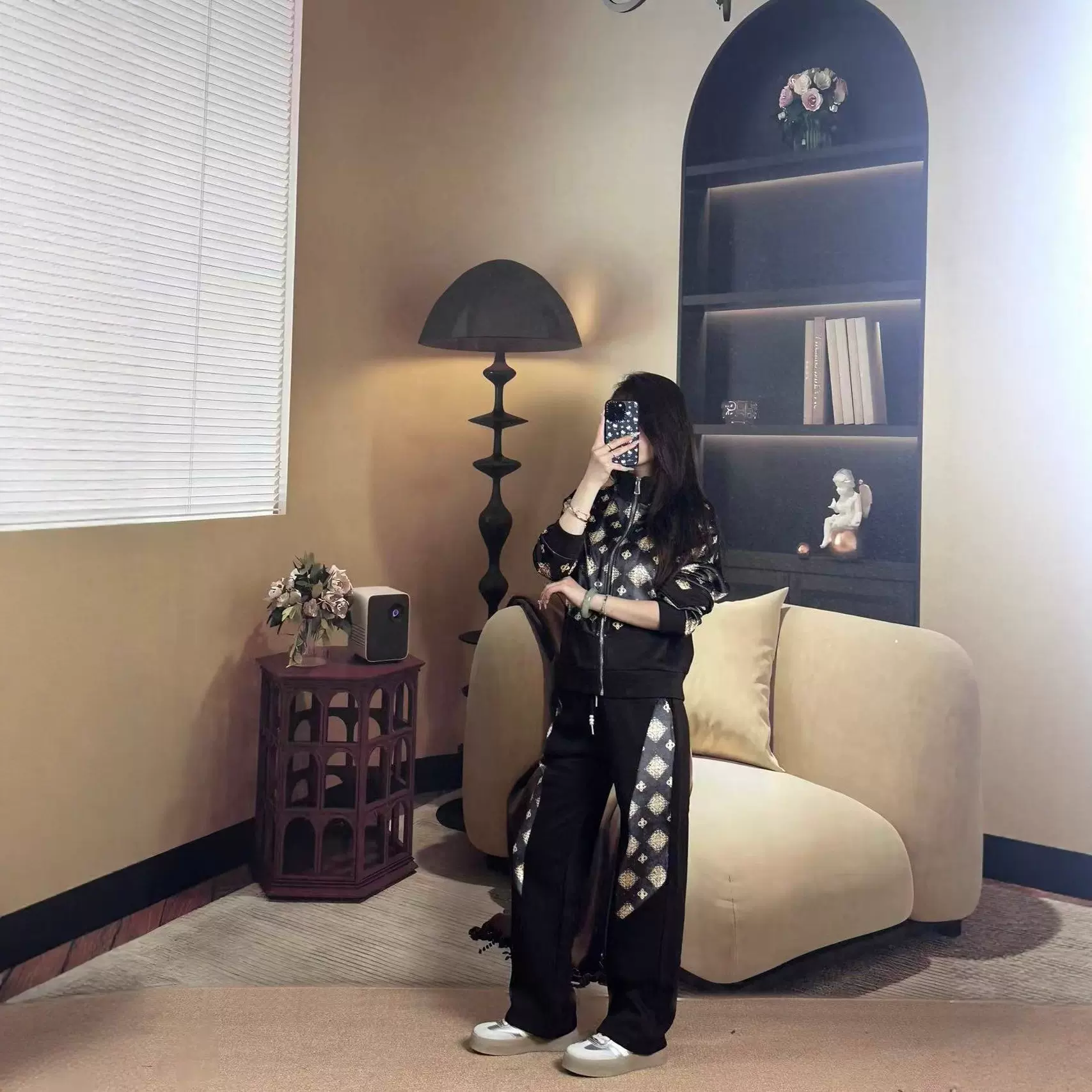 拼接设计加绒运动套装女秋冬季女装两件套休闲减龄外套搭配一整套