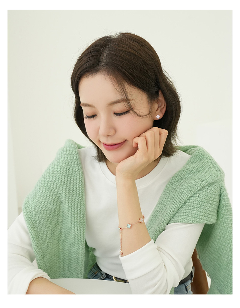 Fashion Flower Silver Inlaid Zircon Ear Studs 1 Pair