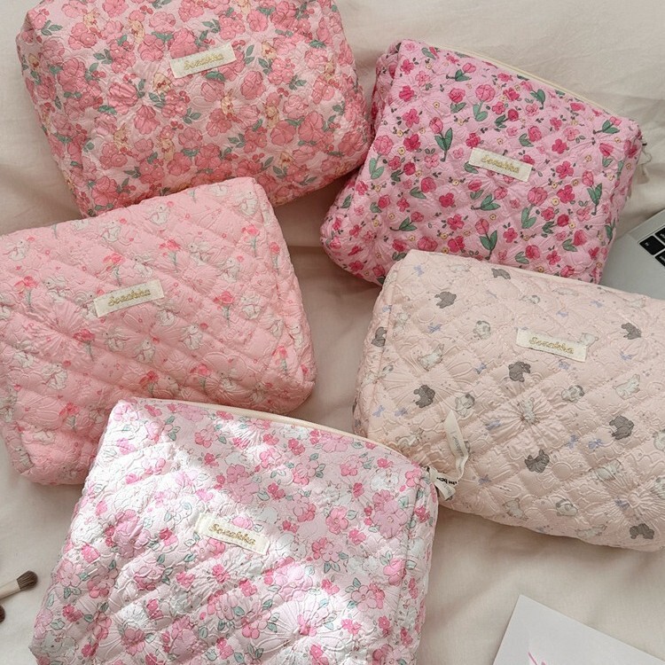 4681 Quilted Quilted Cosmetic Bag Cartoon Clutch Bag Portable Large Capacity Travel Toiletry Cosmetics Storage Bag