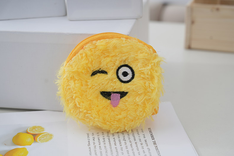 Cute Style Round Shape Harajuku Zipper Classic Cute Little Smile Face Change  Coin Bag Cute Plush Pendant Wholesale