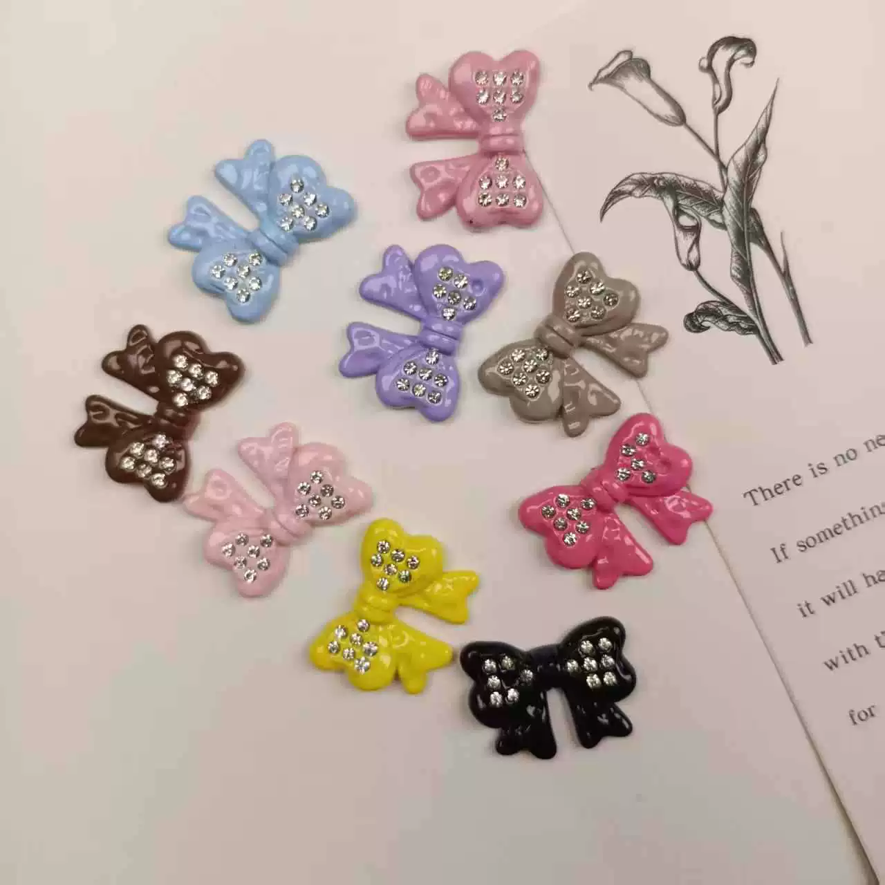Хит продаж: розовые бриллиантовые буквы, банты, ювелирные украшения, чехлы для мобильных телефонов, отверстия для одежды, обуви, материалы для творчества