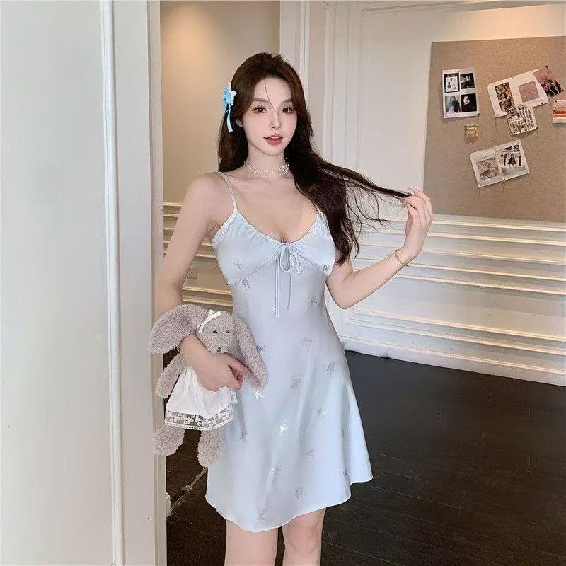 氷と雪のリボン胸パッドサスペンダースカートパジャマツーピースアイスシルクパジャマ女性の夏模擬シルクパジャマホーム服|undefined