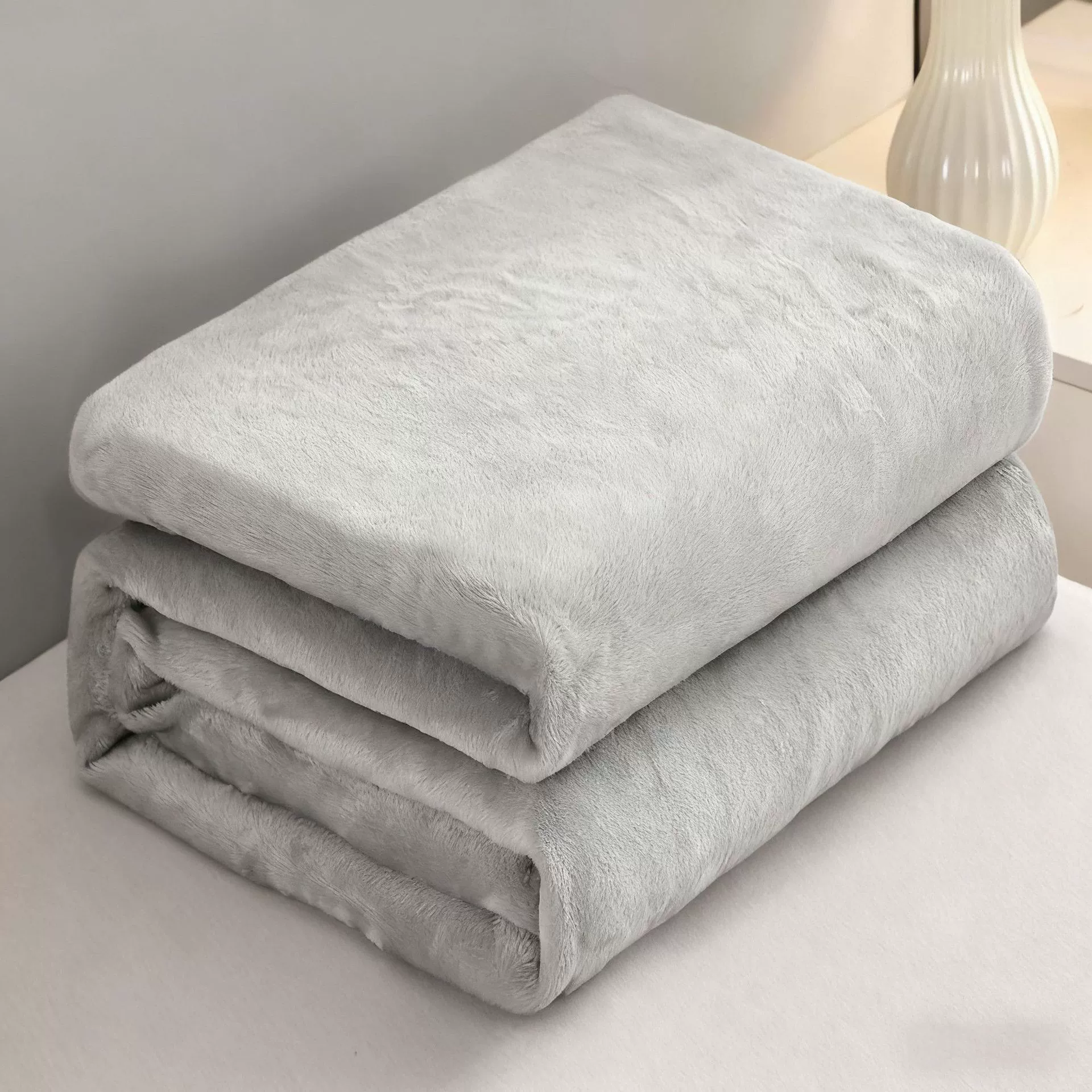 Утолщенное фланелевое одеяло для кондиционера, тонкое флисовое одеяло, плюшевый плед, одеяло для офисного сна, одеяло для ног, всесезонное флисовое одеяло