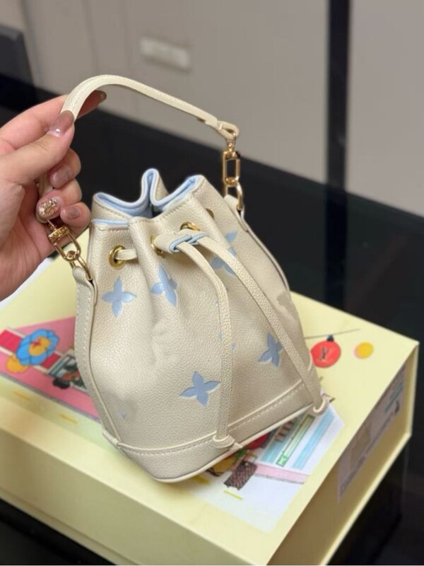 驴家新品托特大购物袋包包黑马系列包包南台箱包工厂枕头包大容量|undefined