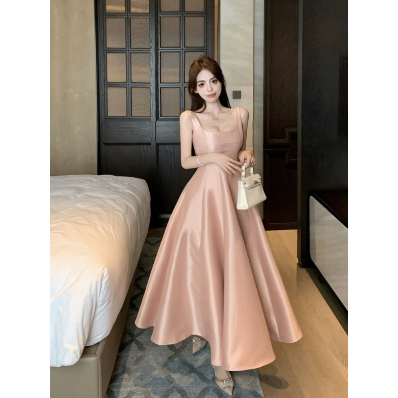 缎面吊带连衣裙女春季高级感海边度假长裙|undefined