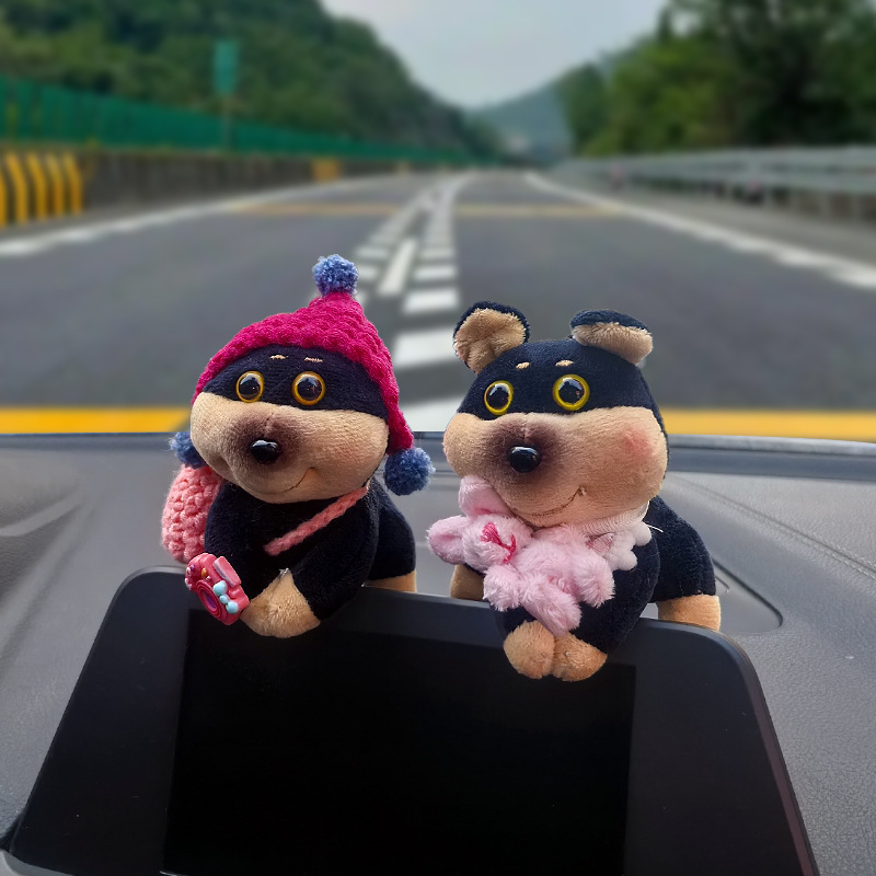 Adornos de coche Pantalla de control central de coche Pantalla de fiesta Decoración de pantalla de abeja Muñeca de perro Muñeca de coche Lindo