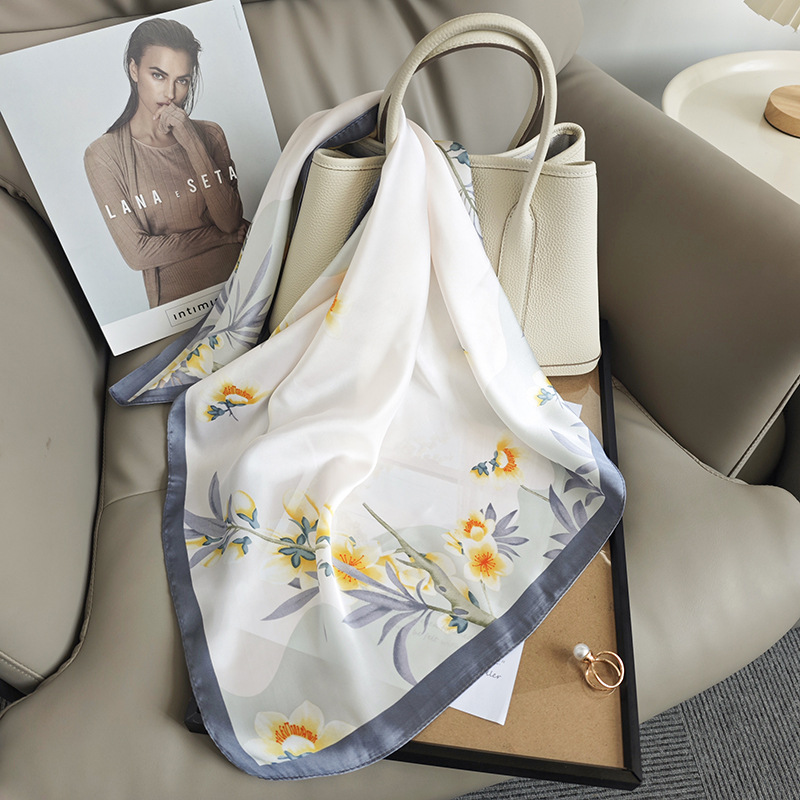 Bufanda cuadrada de moda de estilo moderno simple, nueva bufanda de ropa profesional fresca pequeña, bufanda cuadrada de seda de imitación de temperamento para mujer