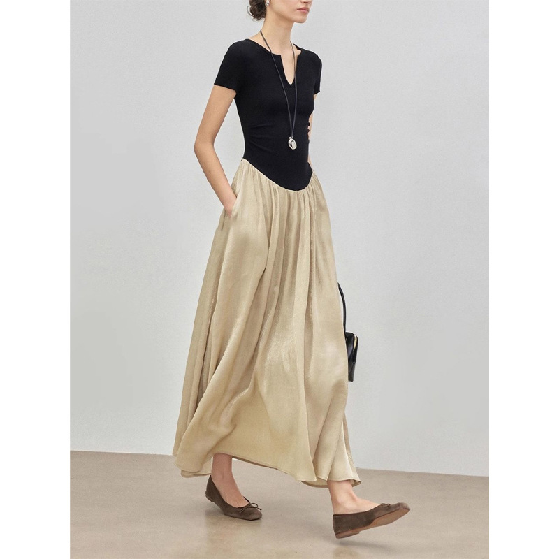 Graceful and Flowing, Curved Waistline Segmentation, Lightweight Paper Figure Slim Narrow U-Neck Patchwork Dress Graceful and Flowing, Curved Waistline Segmentation, Lightweight Paper Figure Slim Narrow U-Neck Patchwork Dress