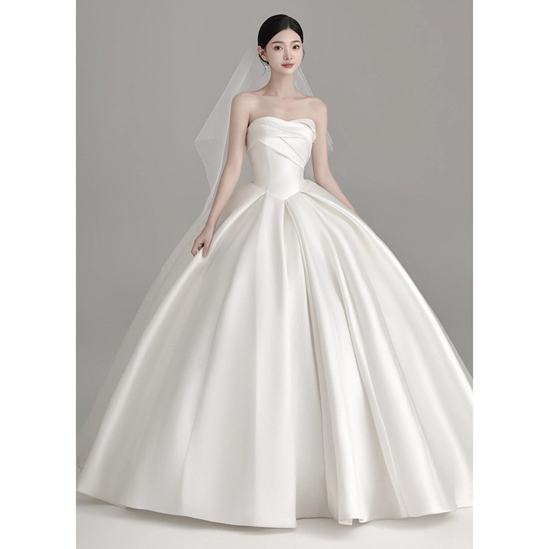 French-Style Strapless Light Wedding Dress for Brides, 2026 New Satin Main Gown with High-Quality Texture, Simple and Elegant Dress for Petite Figures