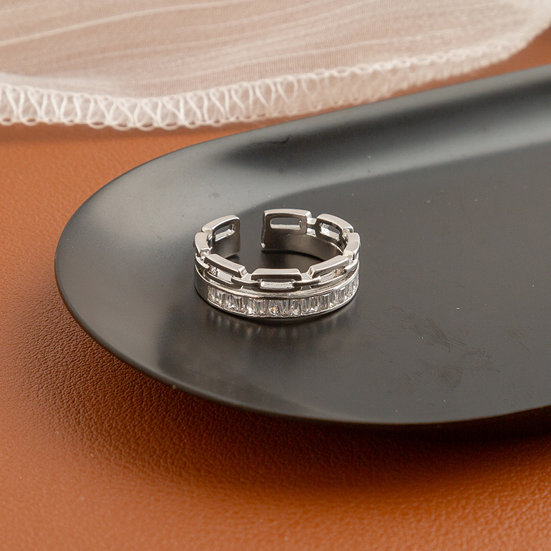 Double chain zircon ring silver
