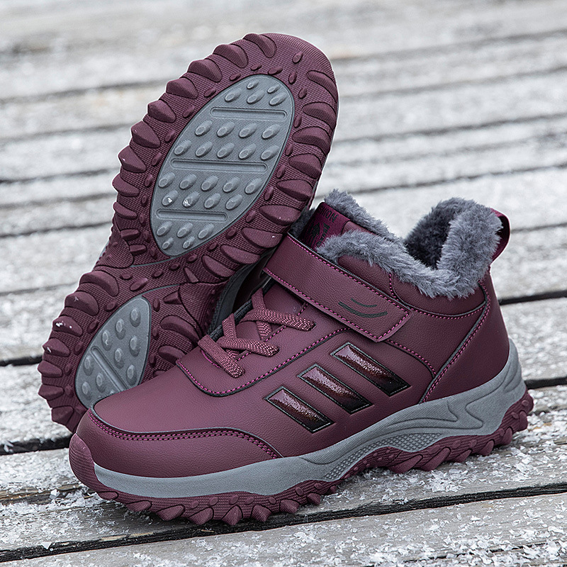 Cabello transfronterizo en invierno con zapatos de algodón de terciopelo, zapatos para ancianos, zapatos para mujeres al aire libre, zapatos para madres, zapatos de cuero, zapatos para padres y zapatos para caminar.