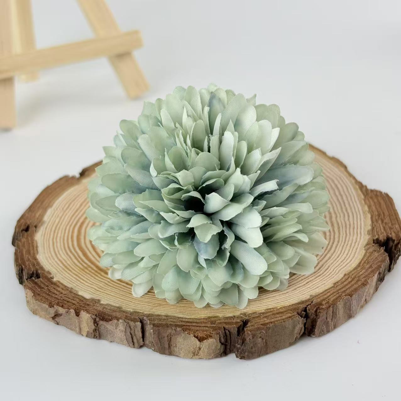 Simulación de flores de crisantemo al por mayor decoración de la sala de bodas accesorios de fotografía tela de seda de laceana flores de crisantemo