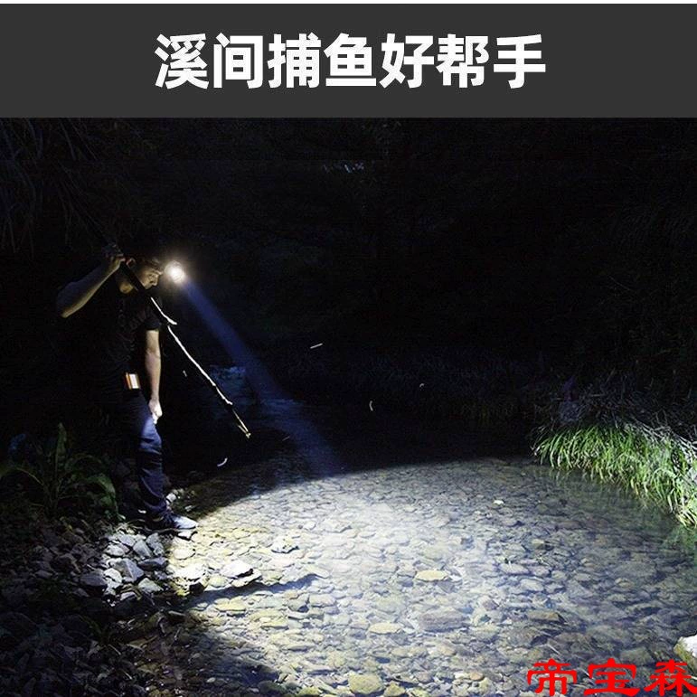 LED lighting device with high brightness and efficiency