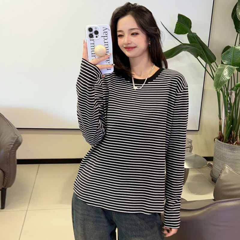 Spring and Autumn black and white striped T-shirt women's long-sleeved bottoming shirt versatile inner wear loose slimming autumn clothes de Velvet warm top Spring and Autumn black and white striped T-shirt women's long-sleeved bottoming shirt versatile inner wear loose slimming autumn clothes de Velvet warm top