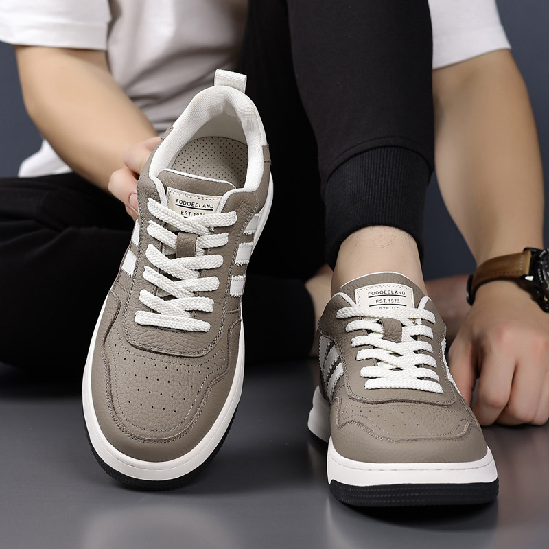 Zapatos casuales de cuero de vaca para hombres, zapatos de skate transpirables de suela gruesa, marca de moda, zapatos blancos de cuero para hombres, zapatos para hombres