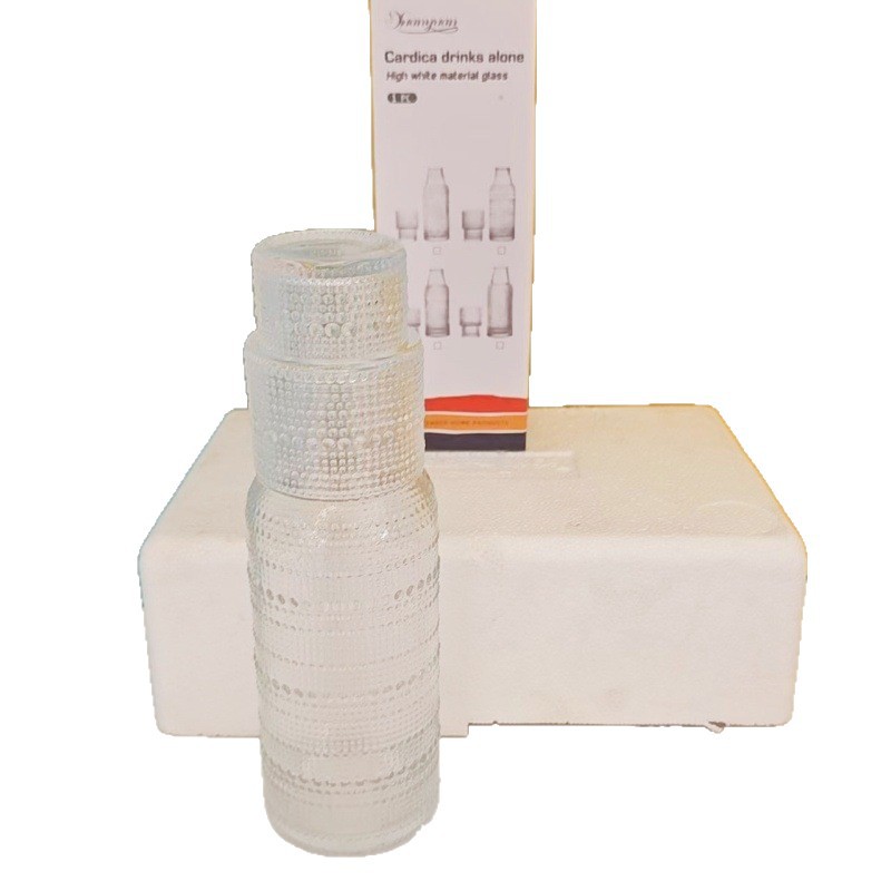 El nuevo Sunflower para una persona bebe vasos de hervidor de agua fría de gran capacidad para el hogar, una olla y un vaso de agua se venden regalos a prueba de alta temperatura.