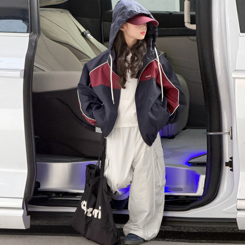 Zhili children's clothing, girls' color-blocked hooded jacket and cargo pants set, new spring and autumn style, casual for medium and large children, 2024 new style.