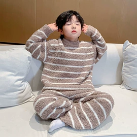 童羽绒服;童T恤;童裤