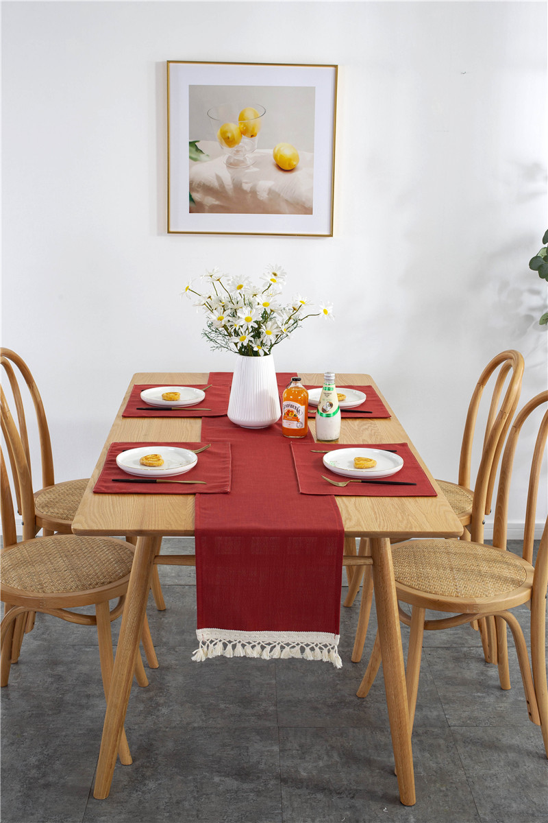 Tovaglia/runner da tavola rettangolare impermeabile, moderna e minimalista, tinta unita, in poliestere con nappe, direttamente da_voghion.com