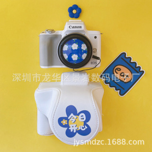 �m�ü������ḻʿ����΢�η����C���oƤ�װ�ɫС�{�����C����б��