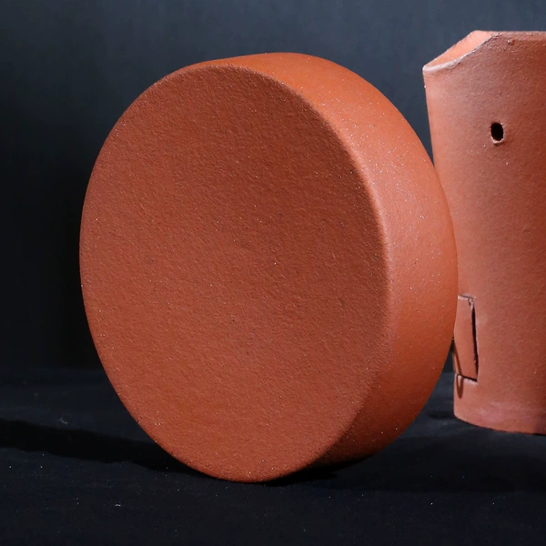 Red mud stove cushion