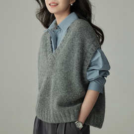 羊毛廓形衬衫叠穿针织马甲女秋冬韩系复古坎肩慵懒毛衣背心