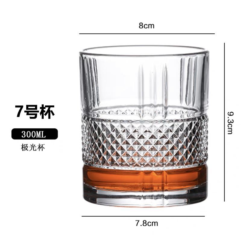 Fabricante directo de tazas de vino creativas europeas bar KTV tazas de whisky de alto valor ligero tazas de agua de vidrio de talla de lujo