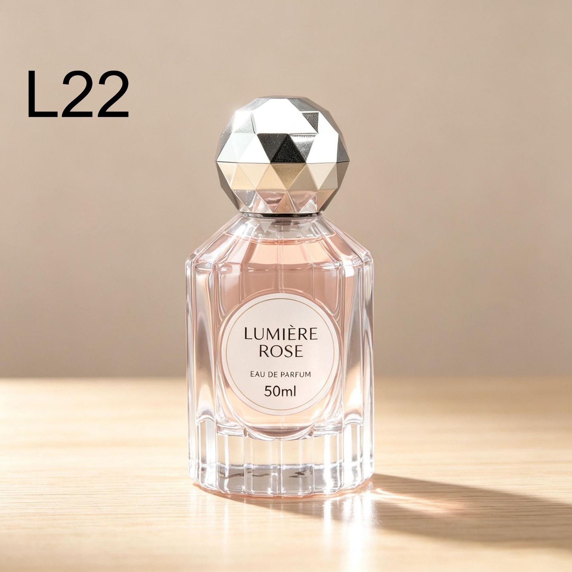Nuevo producto botella de perfumes de vidrio botella de aerosol 50ml botella vacía botella de fragancia de alta calidad botella dividida multi-tapera libre en stock