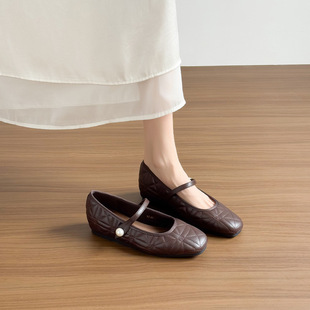 ��Ь 4cm�����߰����y�͹Ŝ\�ڬ�����ЬŮ2026�����¿���ȹ��