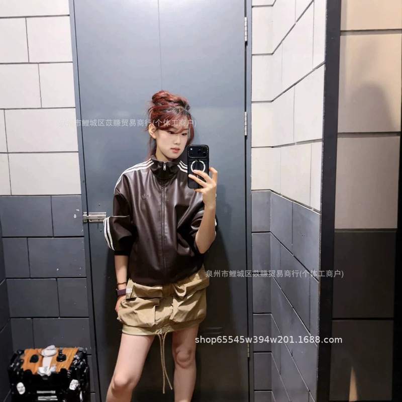 2026 New Vintage Style Three-Stripe Stand-Up Collar Leather Jacket, Spring and Autumn Fashionable Versatile Sports Coat