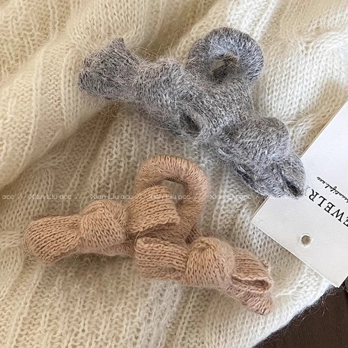 Wool bow tie clip for women, new large autumn and winter shark clip, high-end hair clip for the back of the head, headgear