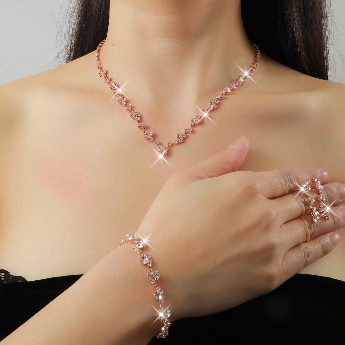 Parure bijoux mariage élégante avec perles et strass_voghion.com