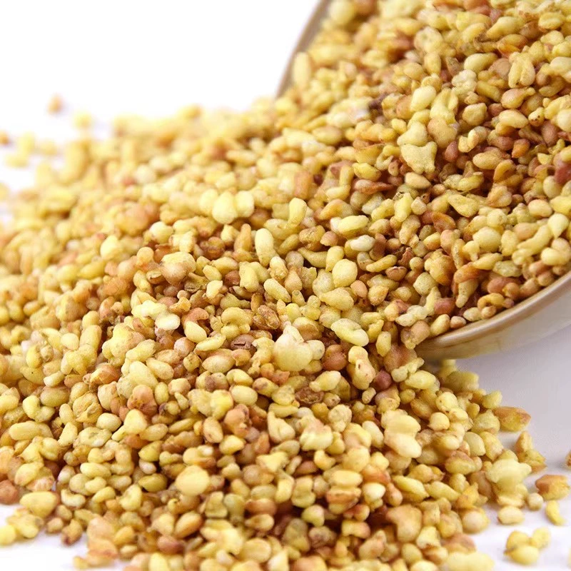 Кусочки имбирного чая с ягодами годжи, замоченные в воде, в сочетании с измельченным сушеным имбирем, подходят как для взрослых, так и для детей, желтый имбирный напиток с измельченным сушеным лонганом Юньнань, измельченным имбирем и Schisandra chinensis.