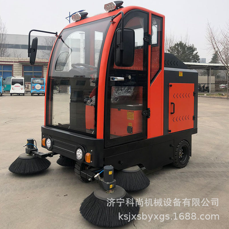 供应五刷封闭扫地车 马路清扫车 工业环卫吸尘扫地车